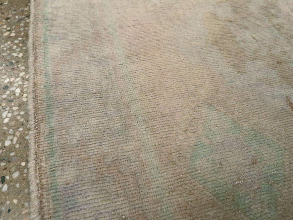 Vintage Persian Shiraz Rug (Pair: 2 of 2), No.22706 - Galerie Shabab