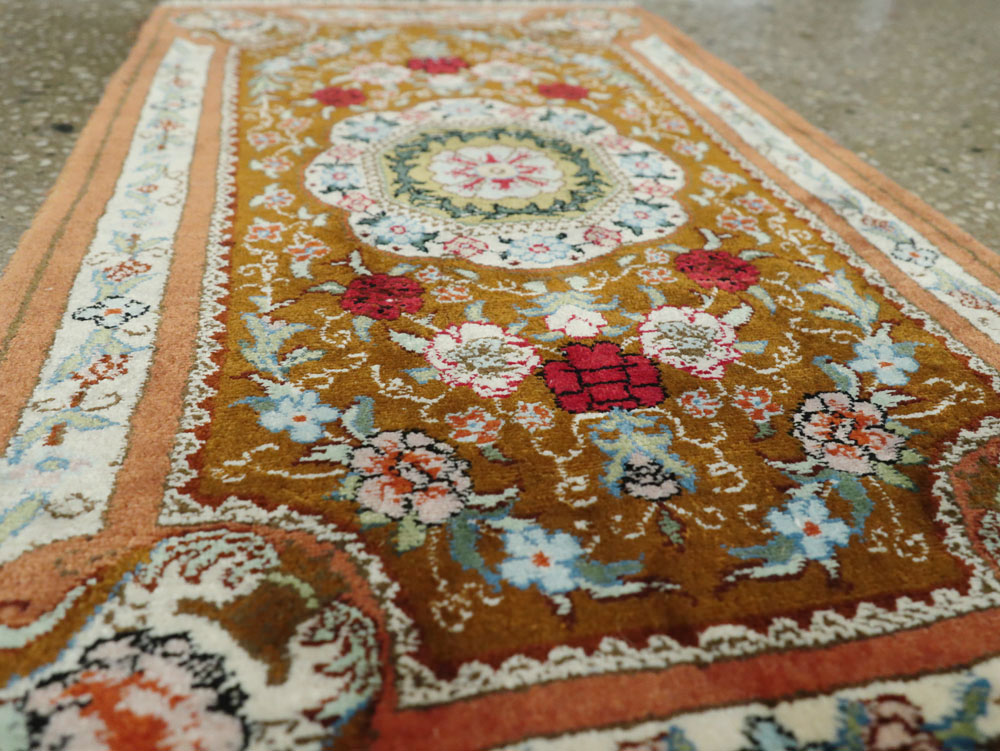 Vintage Persian Quom Silk Rug, No.22707 - Galerie Shabab