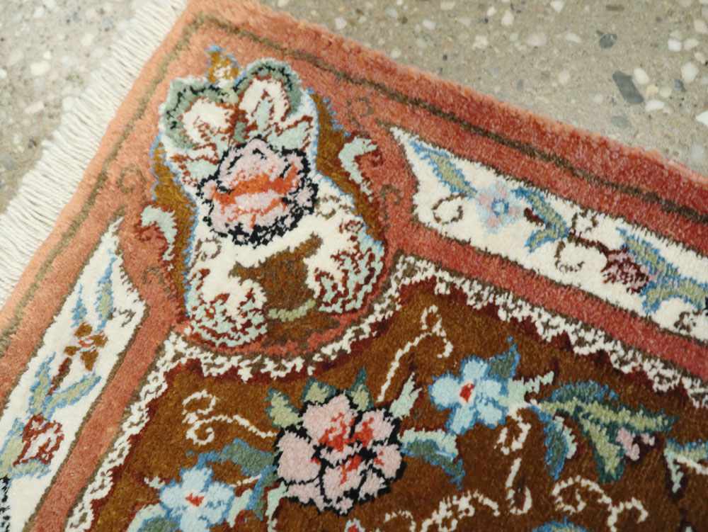 Vintage Persian Quom Silk Rug, No.22707 - Galerie Shabab