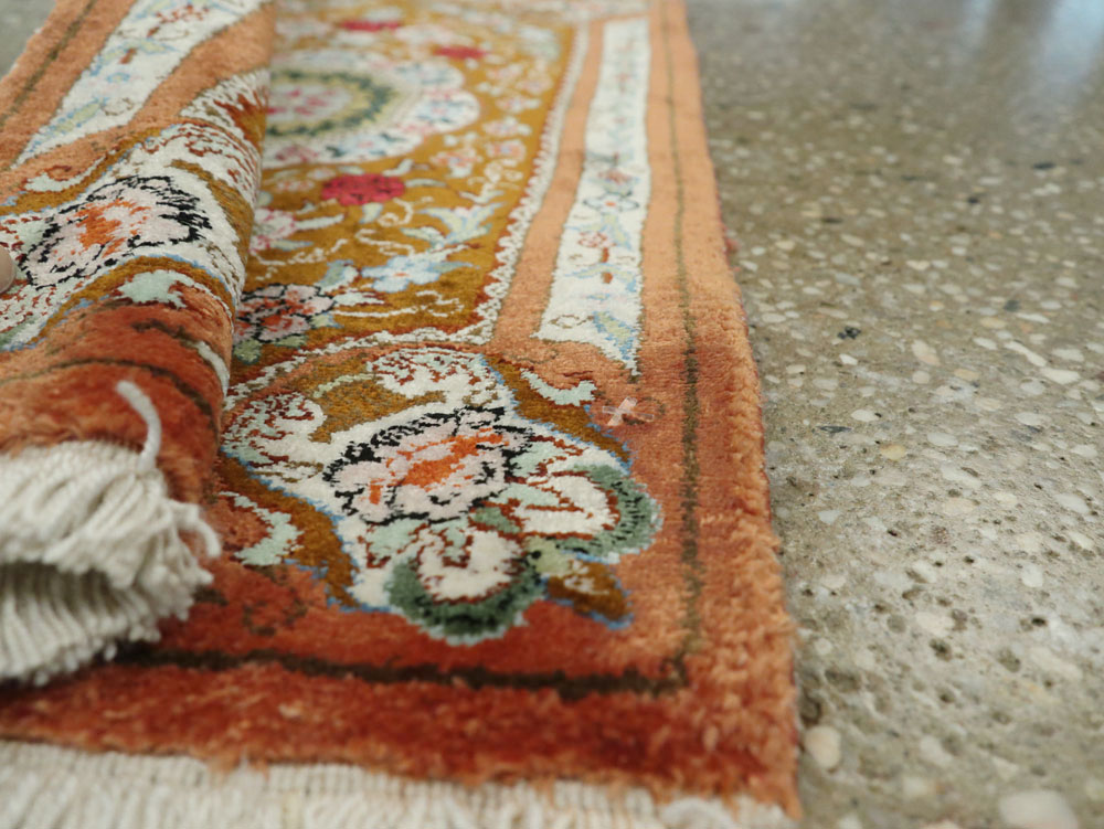 Vintage Persian Quom Silk Rug, No.22707 - Galerie Shabab