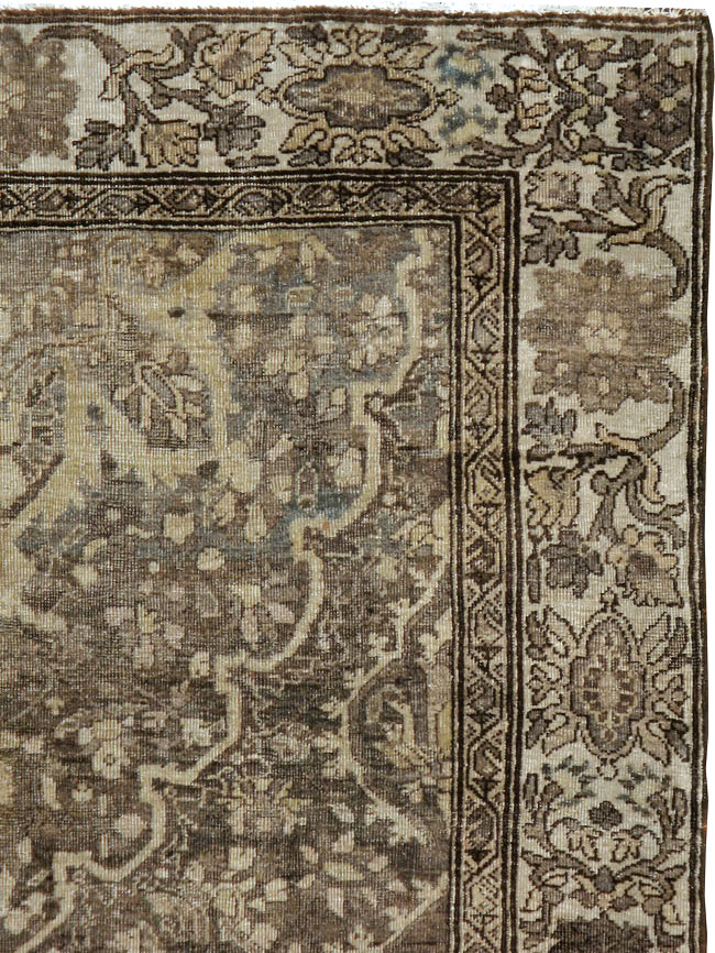 Antique Persian Bakhtiari Rug, No.22712 - Galerie Shabab