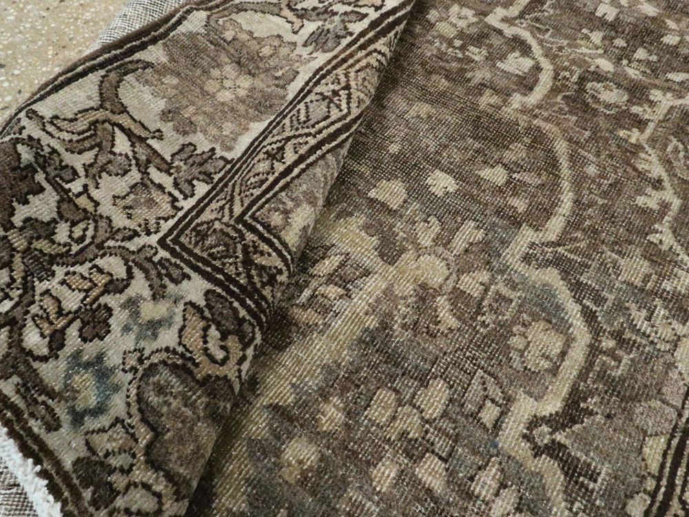 Antique Persian Bakhtiari Rug, No.22712 - Galerie Shabab