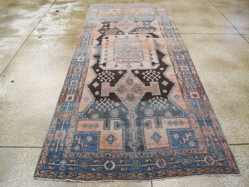 Vintage Persian Kurdish Rug, No.22713 - Galerie Shabab
