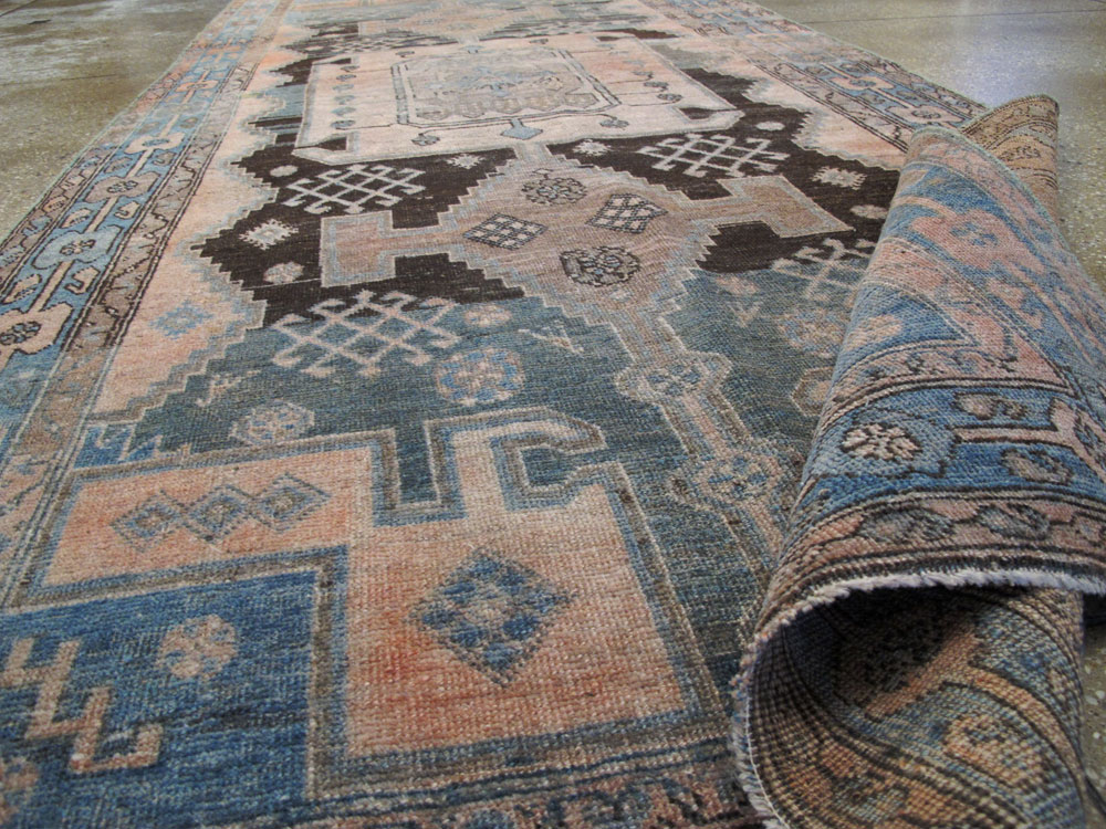Vintage Persian Kurdish Rug, No.22713 - Galerie Shabab