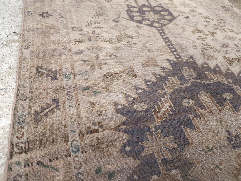 Vintage Persian Malayer Gallery Rug, No.22718 - Galerie Shabab