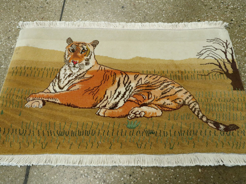 Vintage Persian Tabriz Pictorial Rug, No.22725 - Galerie Shabab