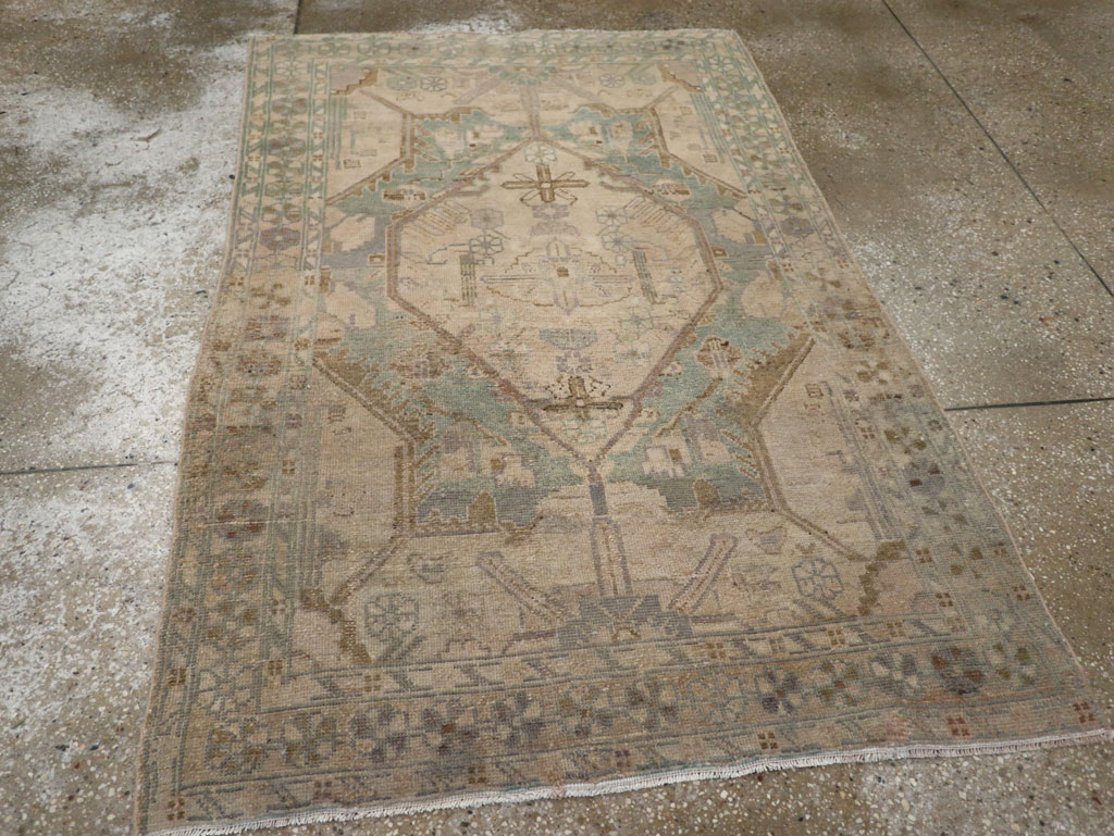 Vintage Persian Malayer Throw Rug, No.22728 - Galerie Shabab