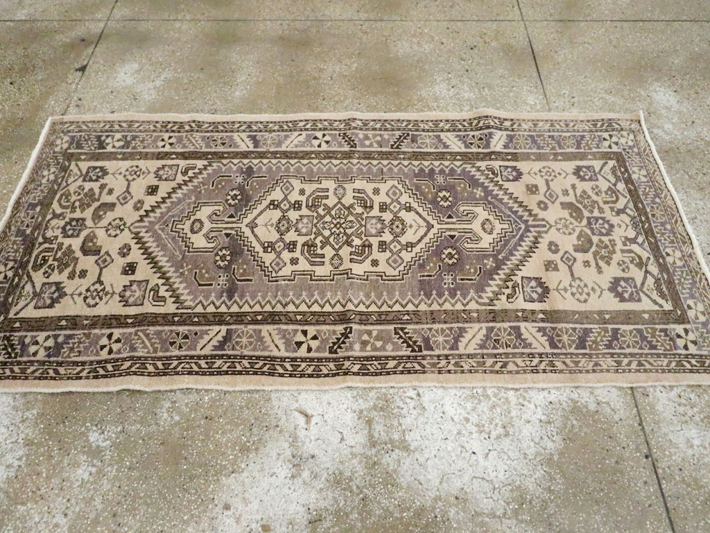 Vintage Persian Malayer Rug, No.22737 - Galerie Shabab