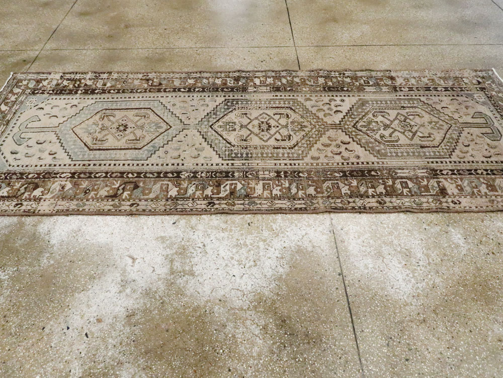 Vintage Persian Malayer Runner, No.22743 - Galerie Shabab