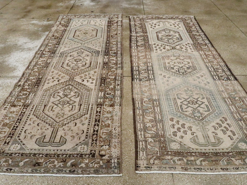 Vintage Persian Malayer Runner, No.22743 - Galerie Shabab