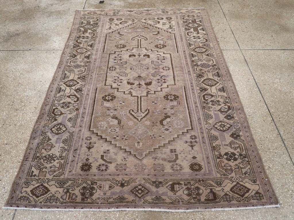 Vintage Persian Malayer Accent Rug, No.22749 - Galerie Shabab