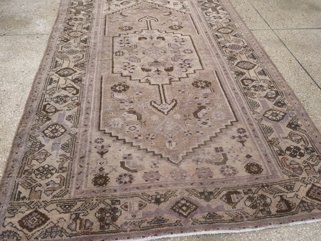 Vintage Persian Malayer Accent Rug, No.22749 - Galerie Shabab
