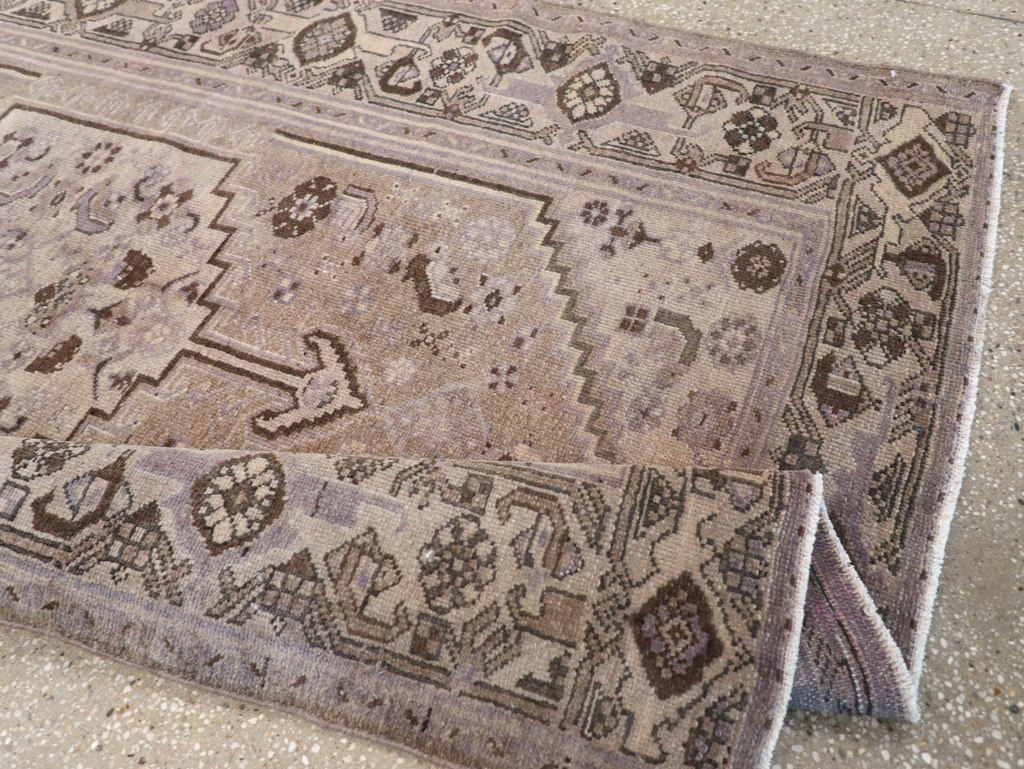 Vintage Persian Malayer Accent Rug, No.22749 - Galerie Shabab