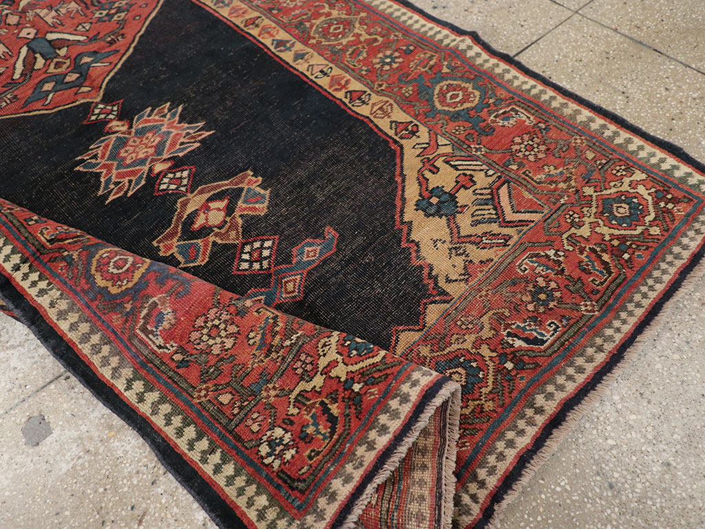 Antique Persian Bidjar Rug, No.22755 - Galerie Shabab