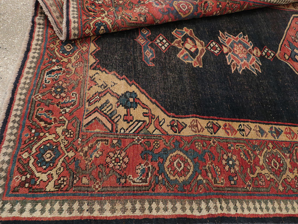 Antique Persian Bidjar Rug, No.22755 - Galerie Shabab