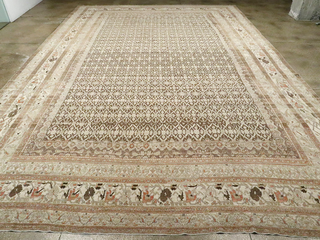 Antique Persian Bibikabad Oversize Carpet, No.22761 - Galerie Shabab
