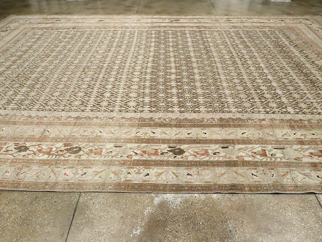 Antique Persian Bibikabad Oversize Carpet, No.22761 - Galerie Shabab