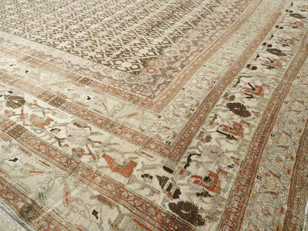 Antique Persian Bibikabad Oversize Carpet, No.22761 - Galerie Shabab