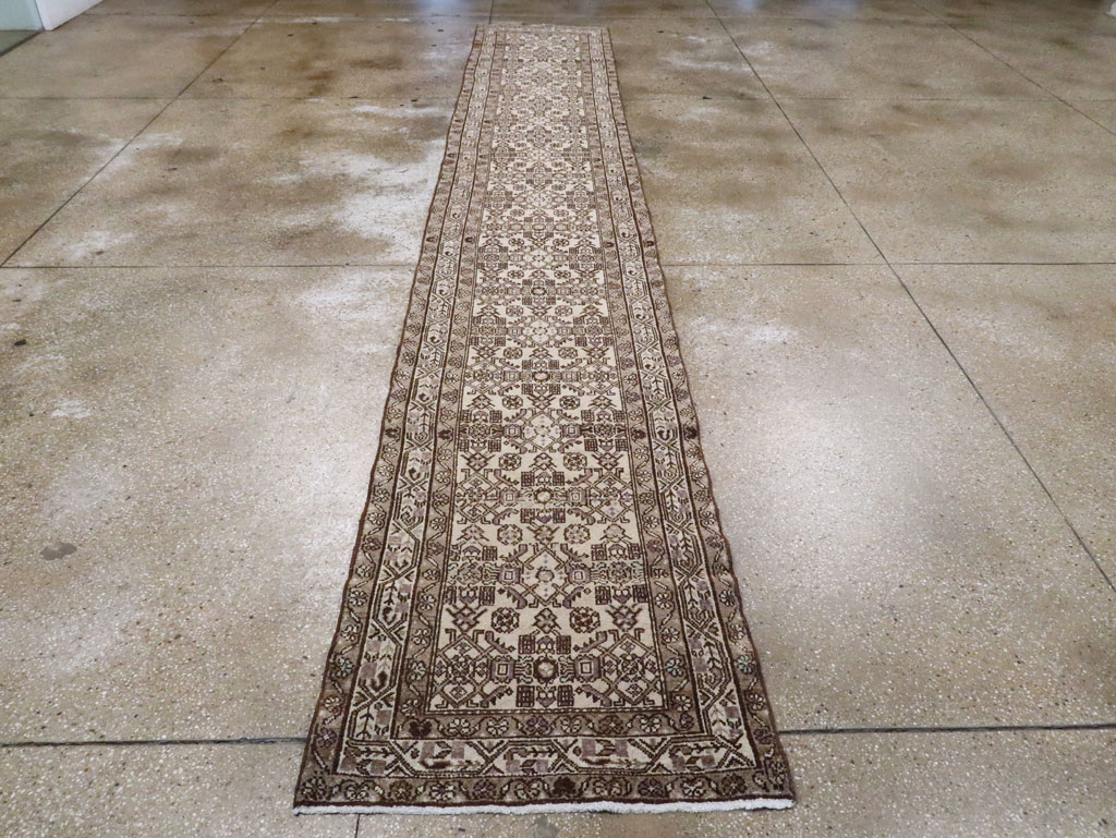 Vintage Persian Malayer Long Runner, No.22781 - Galerie Shabab