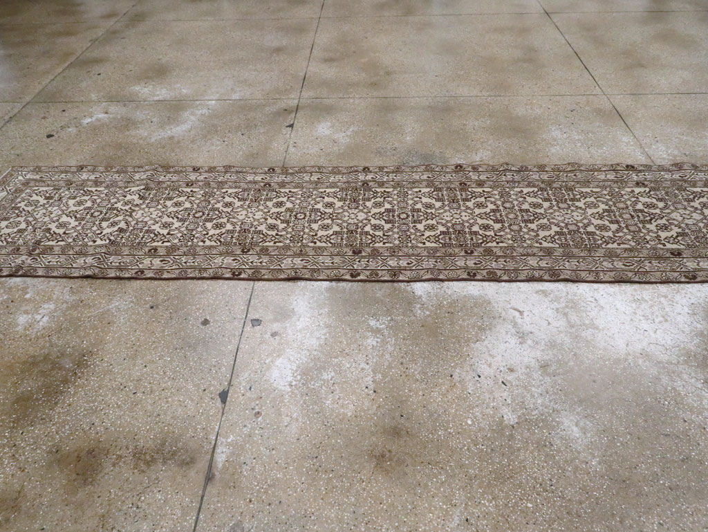 Vintage Persian Malayer Long Runner, No.22781 - Galerie Shabab