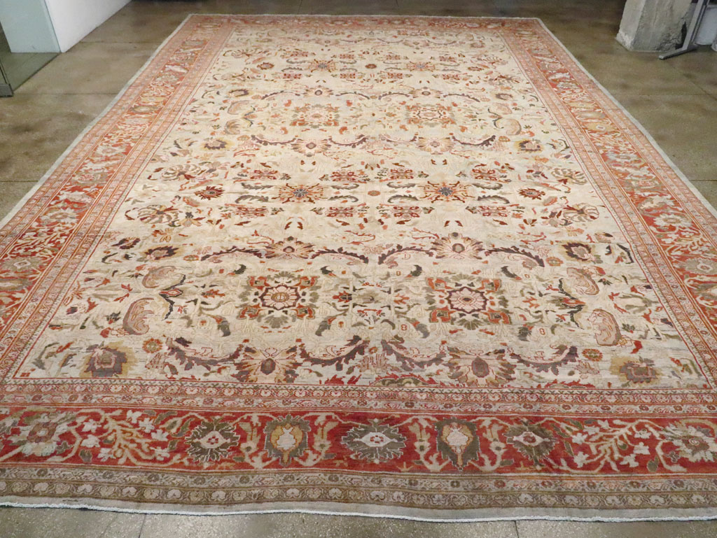 Antique Persian Sulatanbad Carpet, No.22784 - Galerie Shabab