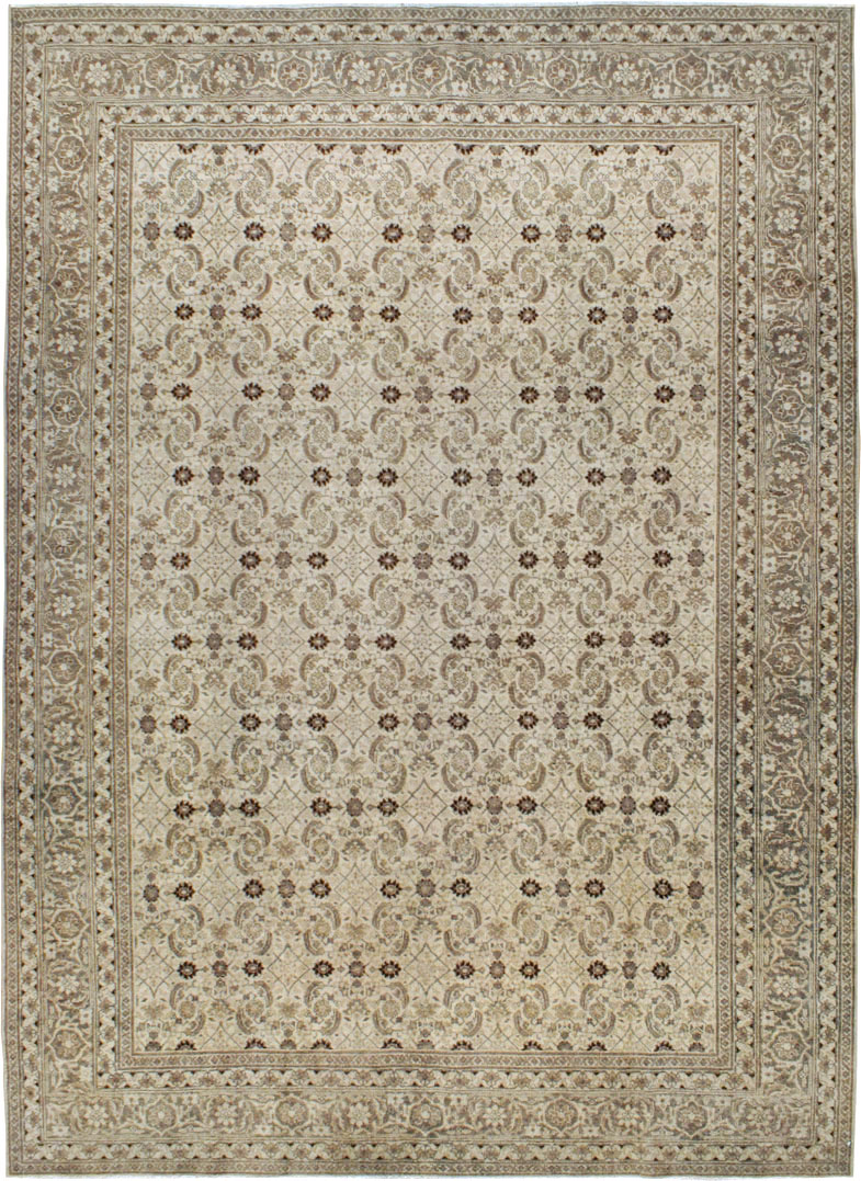 Antique Persian Tabriz Carpet, No.22790 - Galerie Shabab