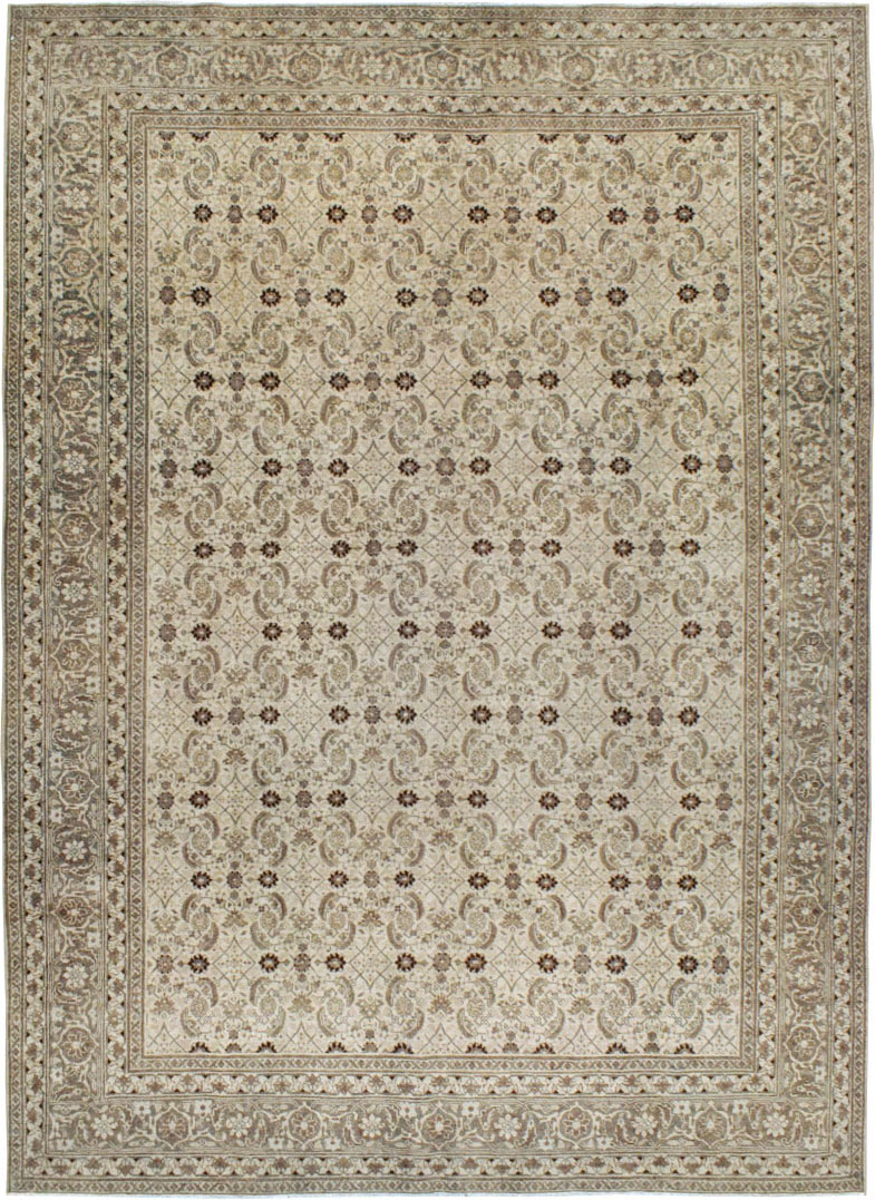Antique Persian Tabriz Carpet, No.22790 - Galerie Shabab