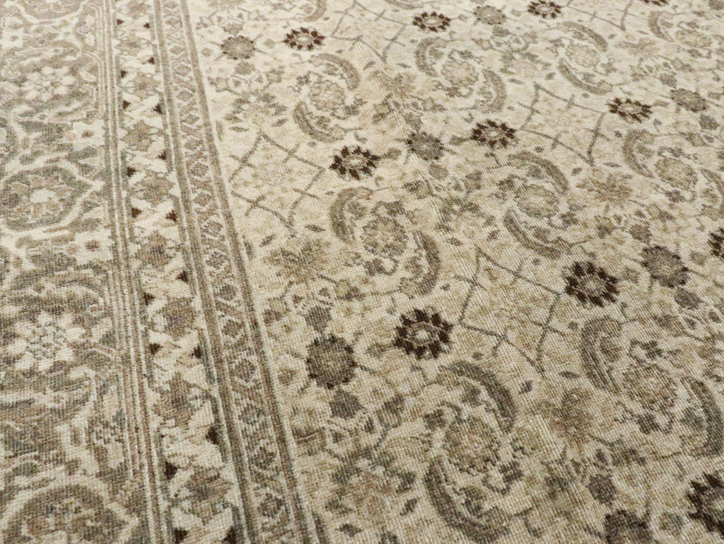 Antique Persian Tabriz Carpet, No.22790 - Galerie Shabab