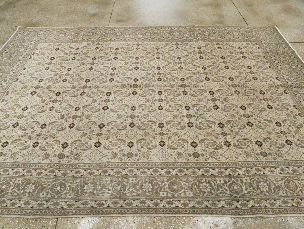 Antique Persian Tabriz Carpet, No.22790 - Galerie Shabab