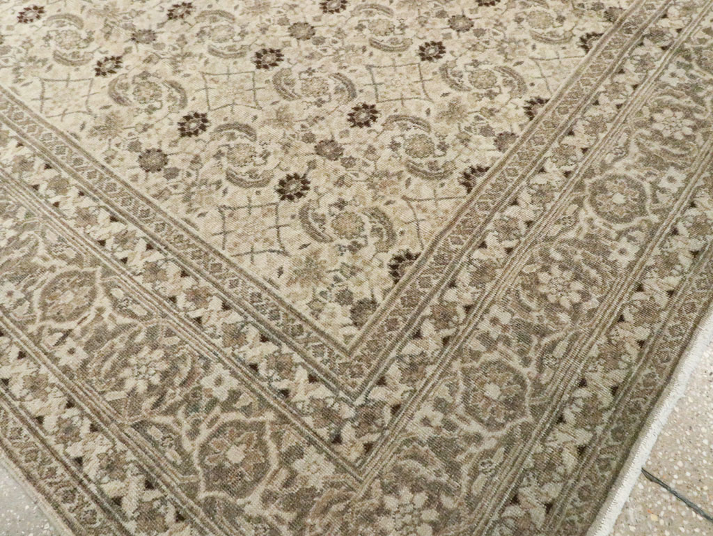 Antique Persian Tabriz Carpet, No.22790 - Galerie Shabab