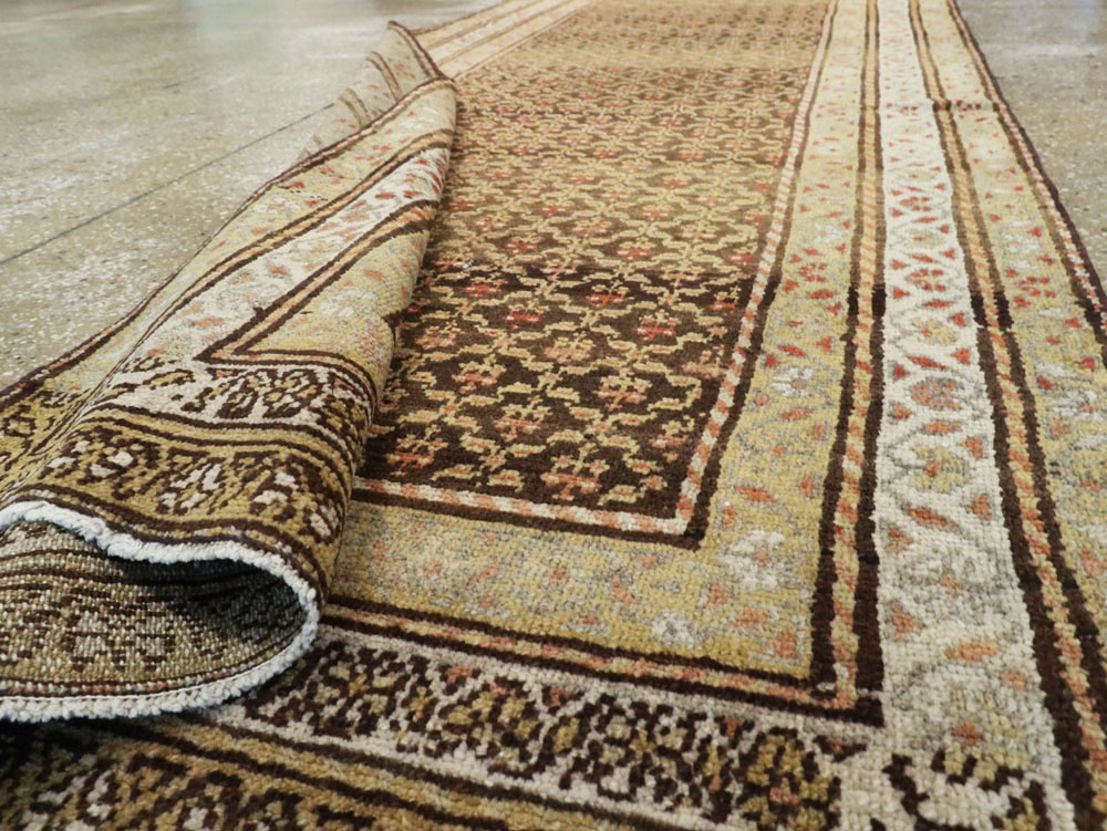 Vintage Persian Kurdish Runner, No.22799 - Galerie Shabab