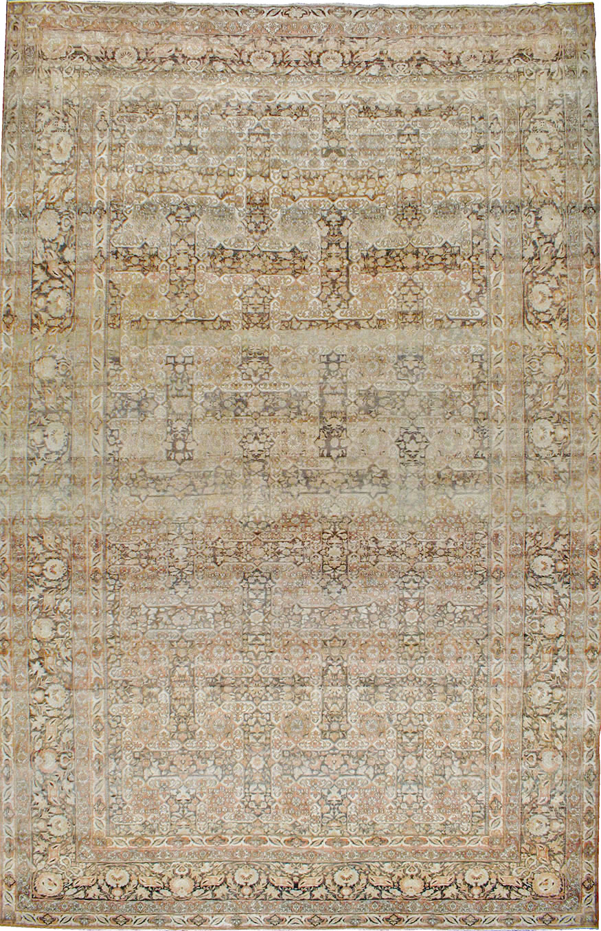 Antique Persian Isfahan Carpet, No.22808 - Galerie Shabab
