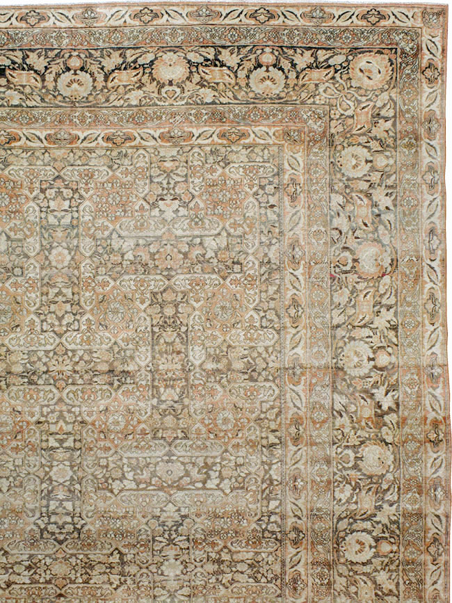 Antique Persian Isfahan Carpet, No.22808 - Galerie Shabab