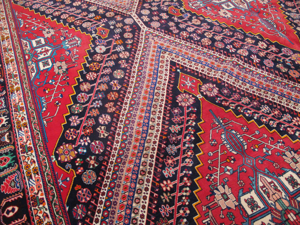 Vintage Persian Afshar Carpet, No.22844 - Galerie Shabab