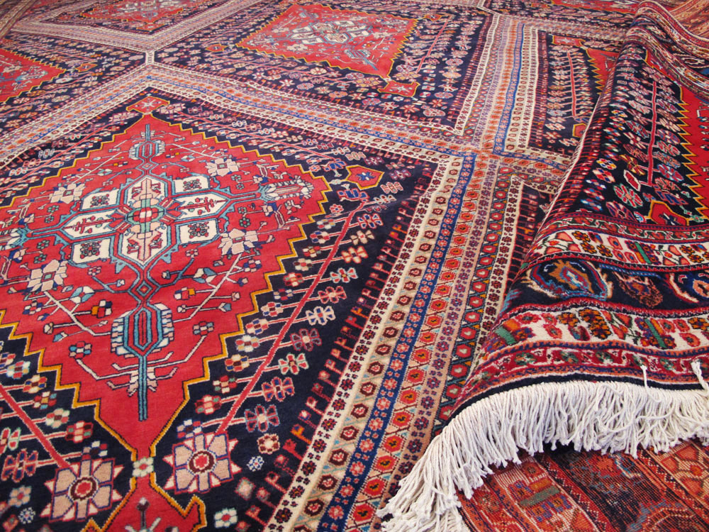 Vintage Persian Afshar Carpet, No.22844 - Galerie Shabab