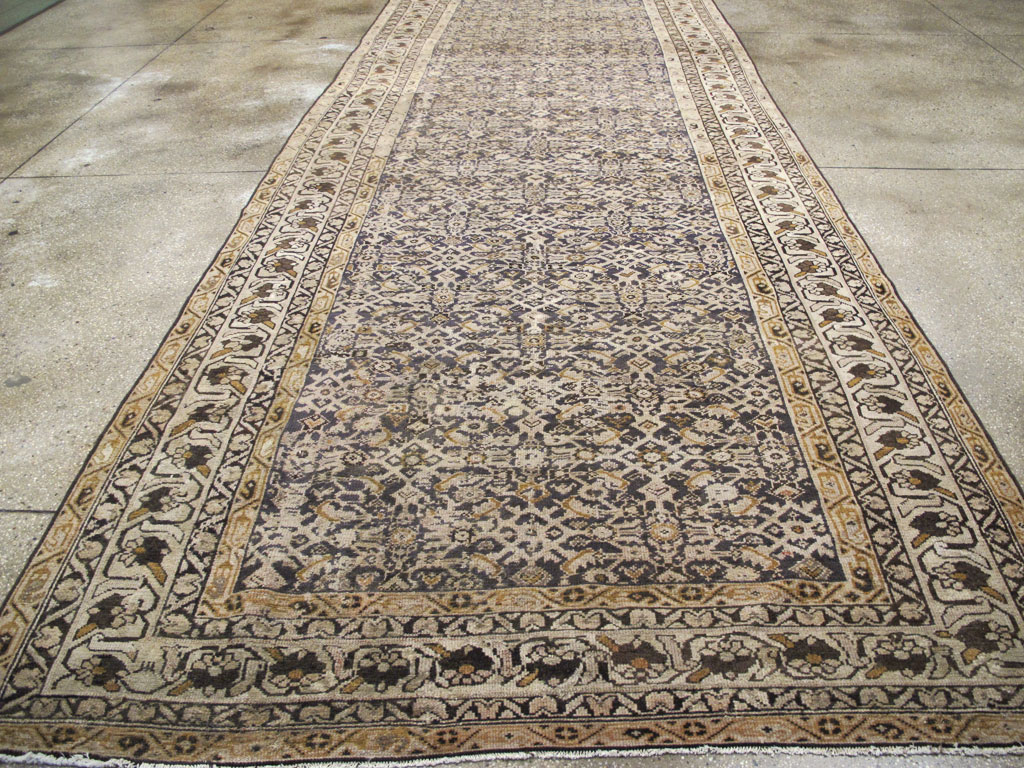 Antique Persian Malayer Gallery Carpet, No.22857 - Galerie Shabab