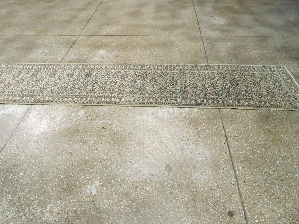 Vintage Persian Malayer Runner, No.22875 - Galerie Shabab