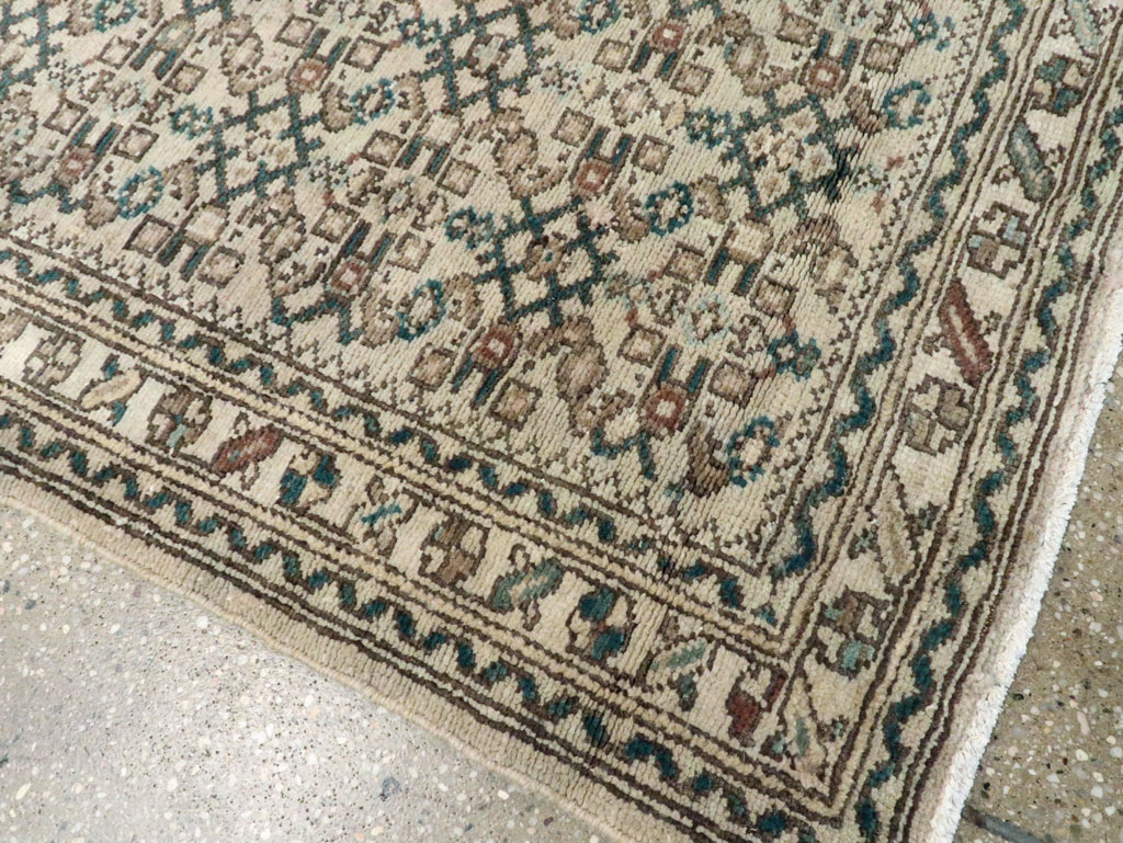 Vintage Persian Malayer Runner, No.22875 - Galerie Shabab