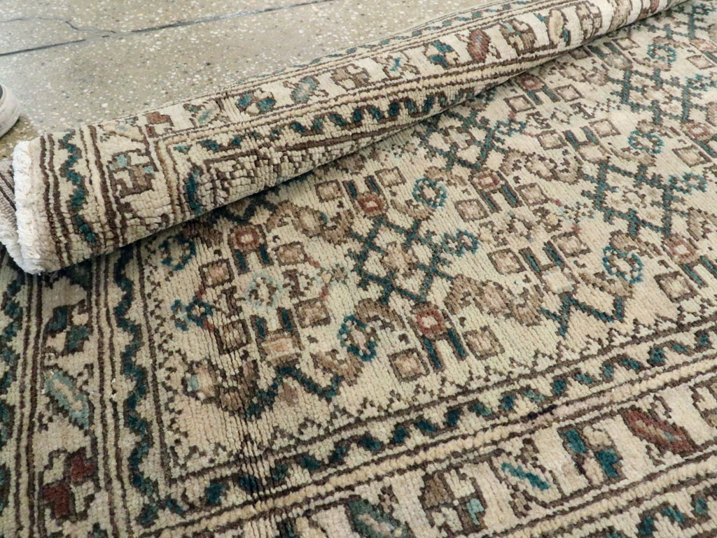 Vintage Persian Malayer Runner, No.22875 - Galerie Shabab