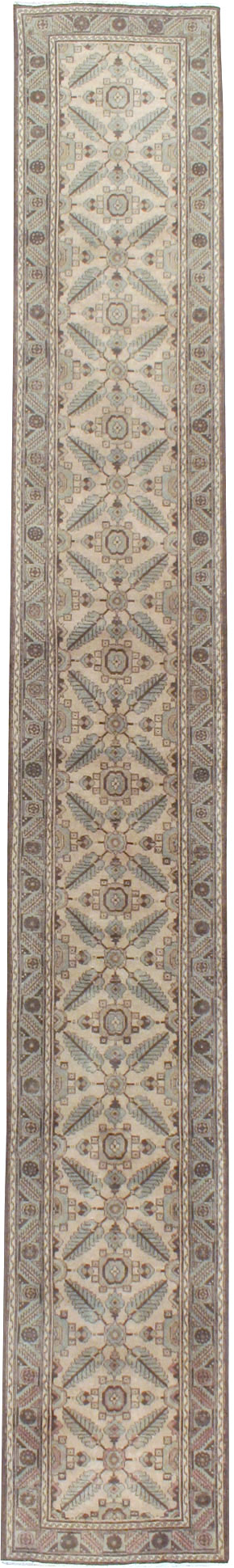 Vintage Persian Malayer Runner, No.22878 - Galerie Shabab