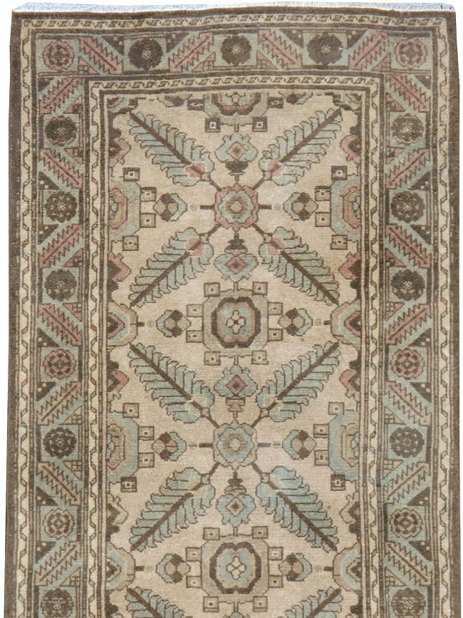 Vintage Persian Malayer Runner, No.22878 - Galerie Shabab