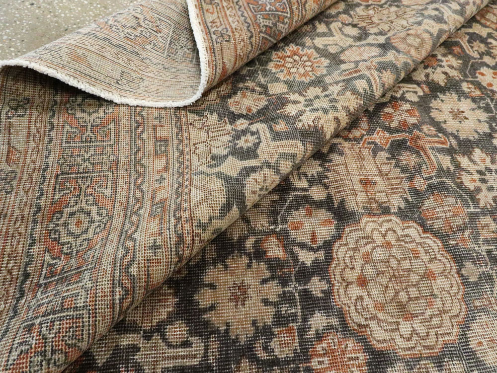 Antique Persian Tabriz Carpet, No.22888 - Galerie Shabab