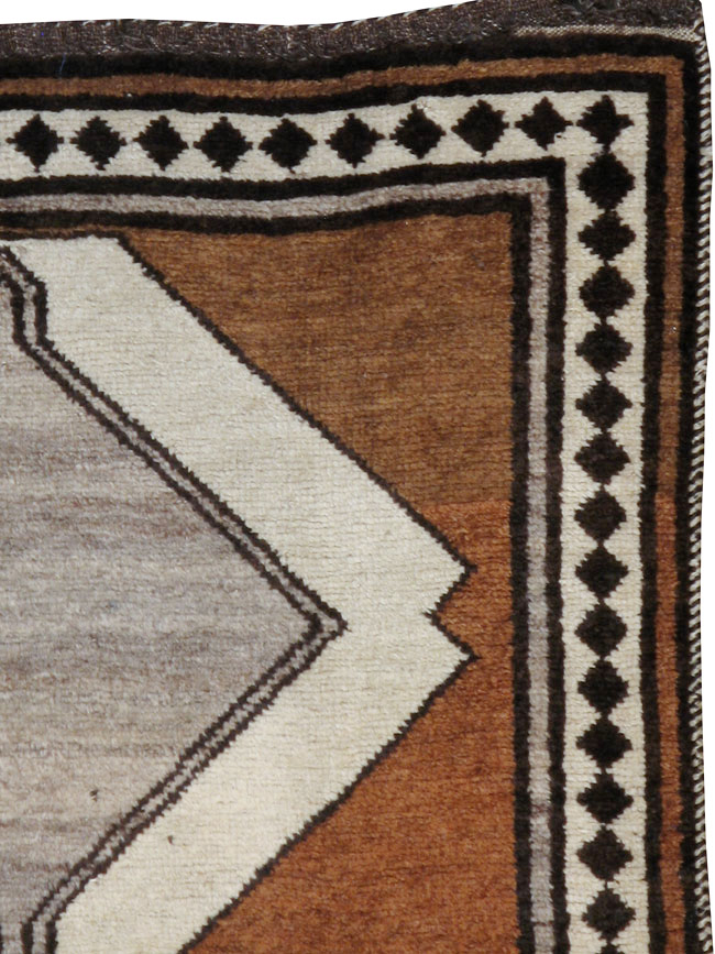 Vintage Persian Gabbeh Rug, No.22892 - Galerie Shabab