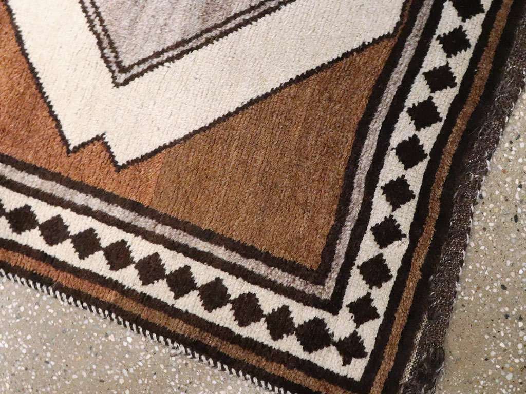 Vintage Persian Gabbeh Rug, No.22892 - Galerie Shabab