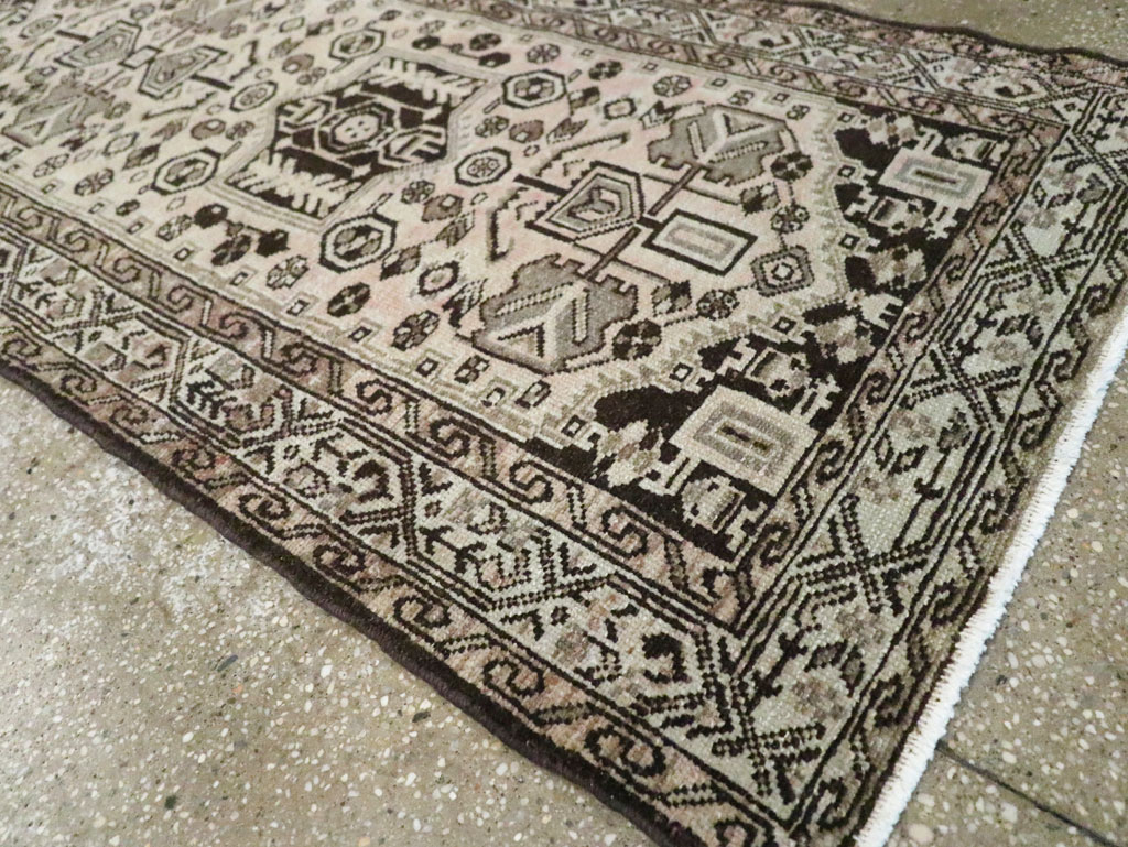 Vintage Persian Malayer Runner, No.22903 - Galerie Shabab