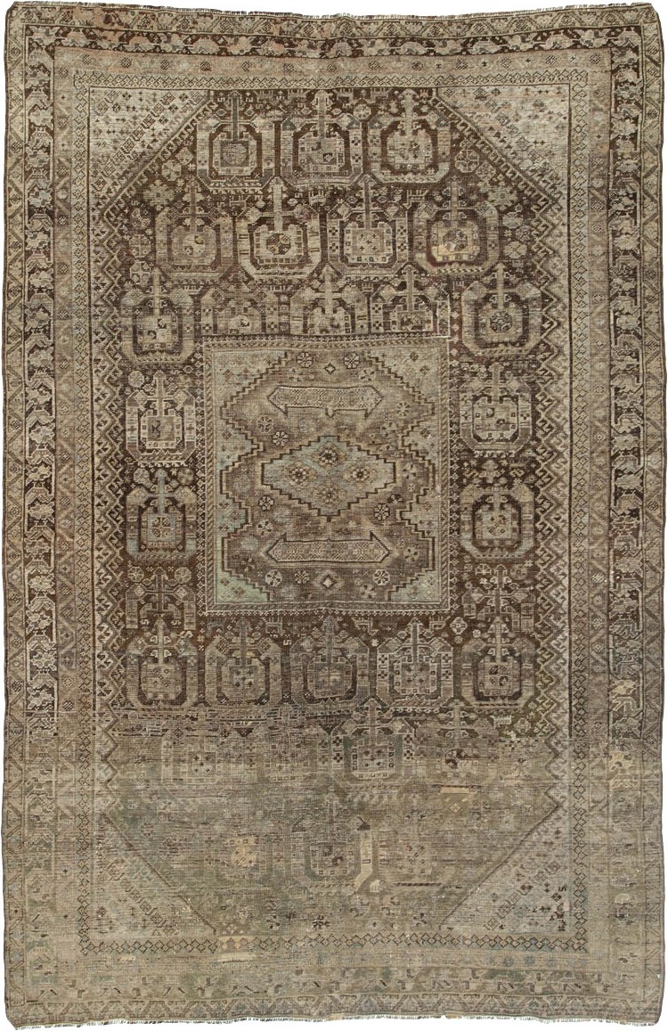 Antique Persian Shiraz Carpet, No.22905 - Galerie Shabab