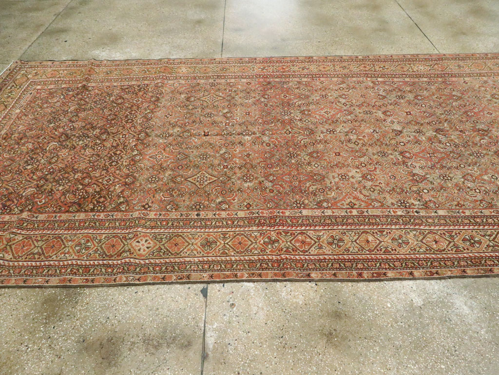 Antique Persian Malayer Gallery Carpet, No.22907 - Galerie Shabab