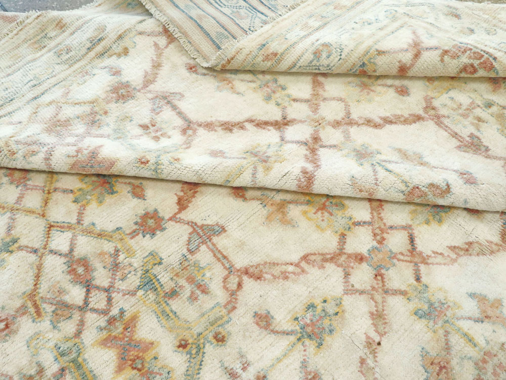 Vintage Indian Cotton Agra Carpet, No.22933 - Galerie Shabab