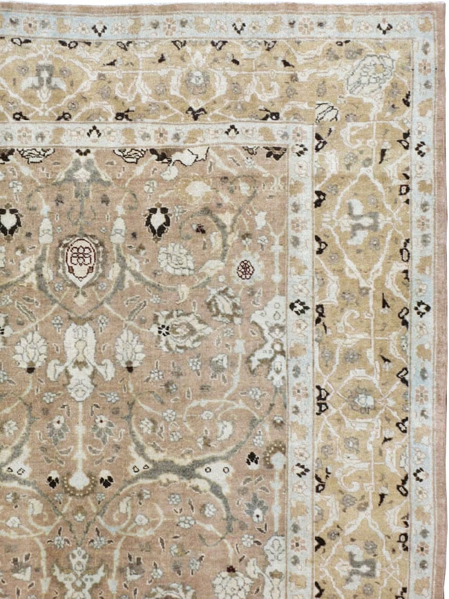 Antique Persian Tabriz Carpet, No.22960 - Galerie Shabab