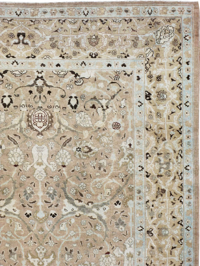 Antique Persian Tabriz Carpet, No.22960 - Galerie Shabab